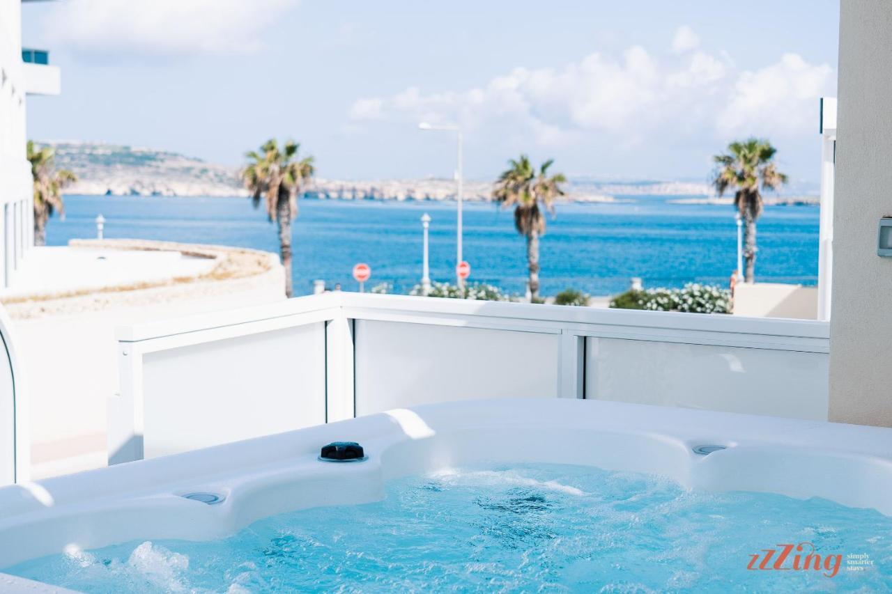 Stunning Holiday Villa With A Heated Jacuzzi St. Paul's Bay Exterior photo